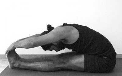 Caldo e Yoga: i rimedi per trovare sollievo nelle giornate afose